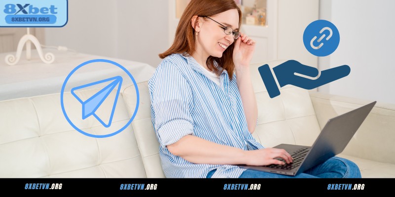 Nhận link vào 8XBET chính thức qua fanpage hoặc group chính thức